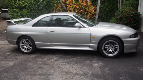 1995 Nissan GT-R Skyline VSPEC 2.6L AWD MANUAL LOW MILES R33