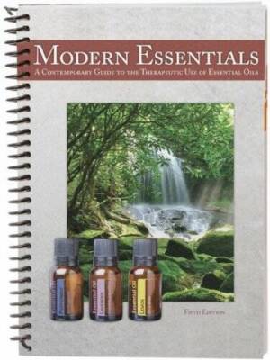 Mini - Modern Essentials Usage Guide: *5th Edition* A Quick Guide to the  - GOOD