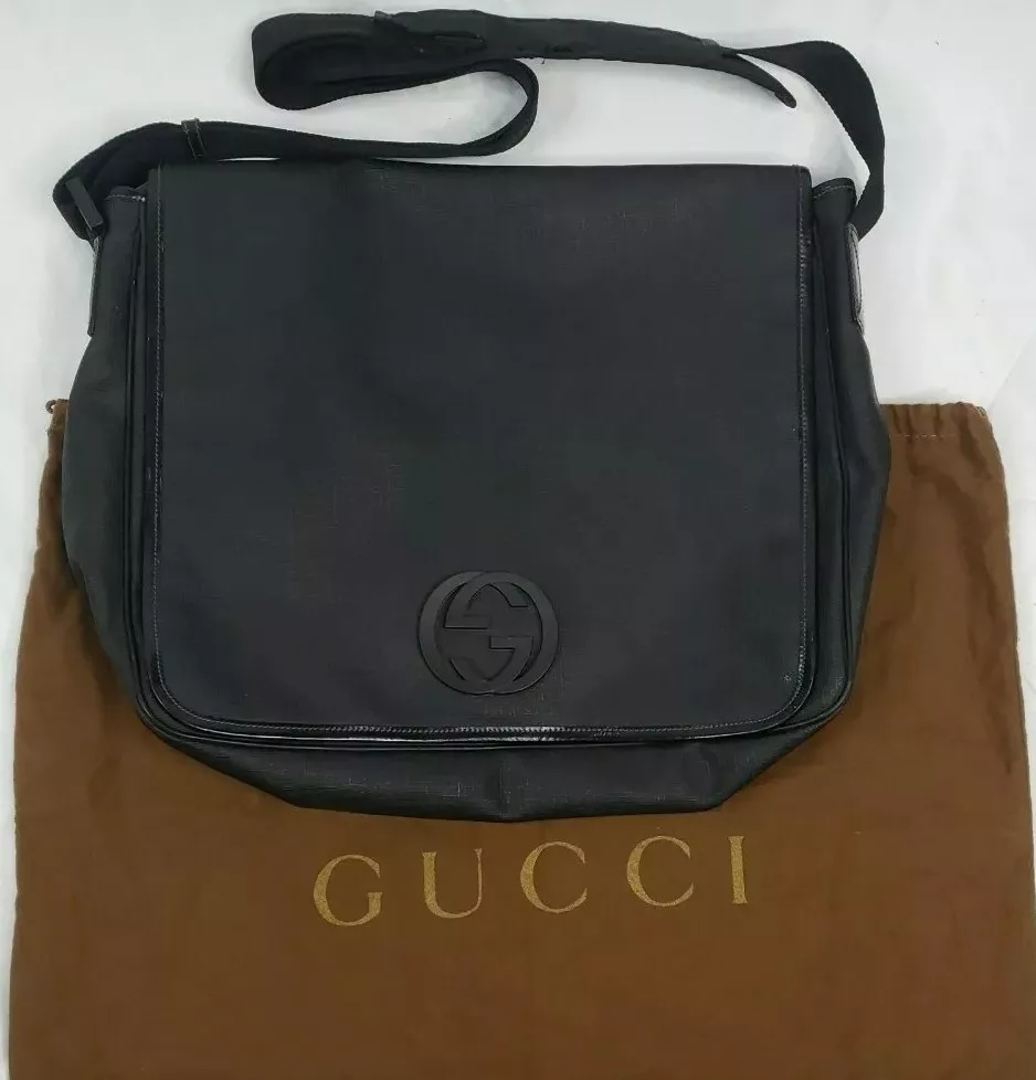 Gucci black shop messenger canvas bag