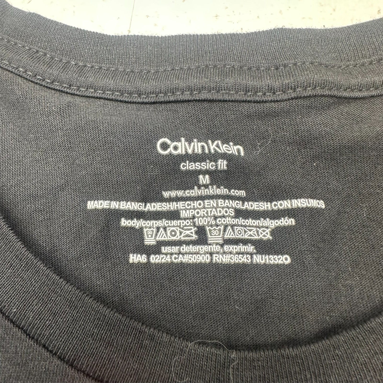 Calvin Klein Solid Black Basic Classic Fit Crew N… - image 2