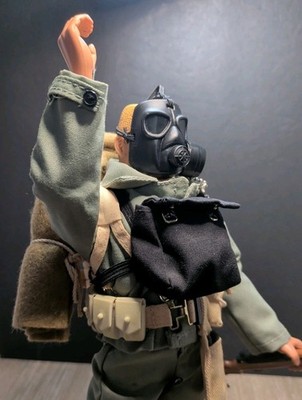 ミリタリー GI JOE   CLASSIC COLLECTION D-DAY G.I. Joe • Classic Collection • D-Day Salute Action Figure • 1997
