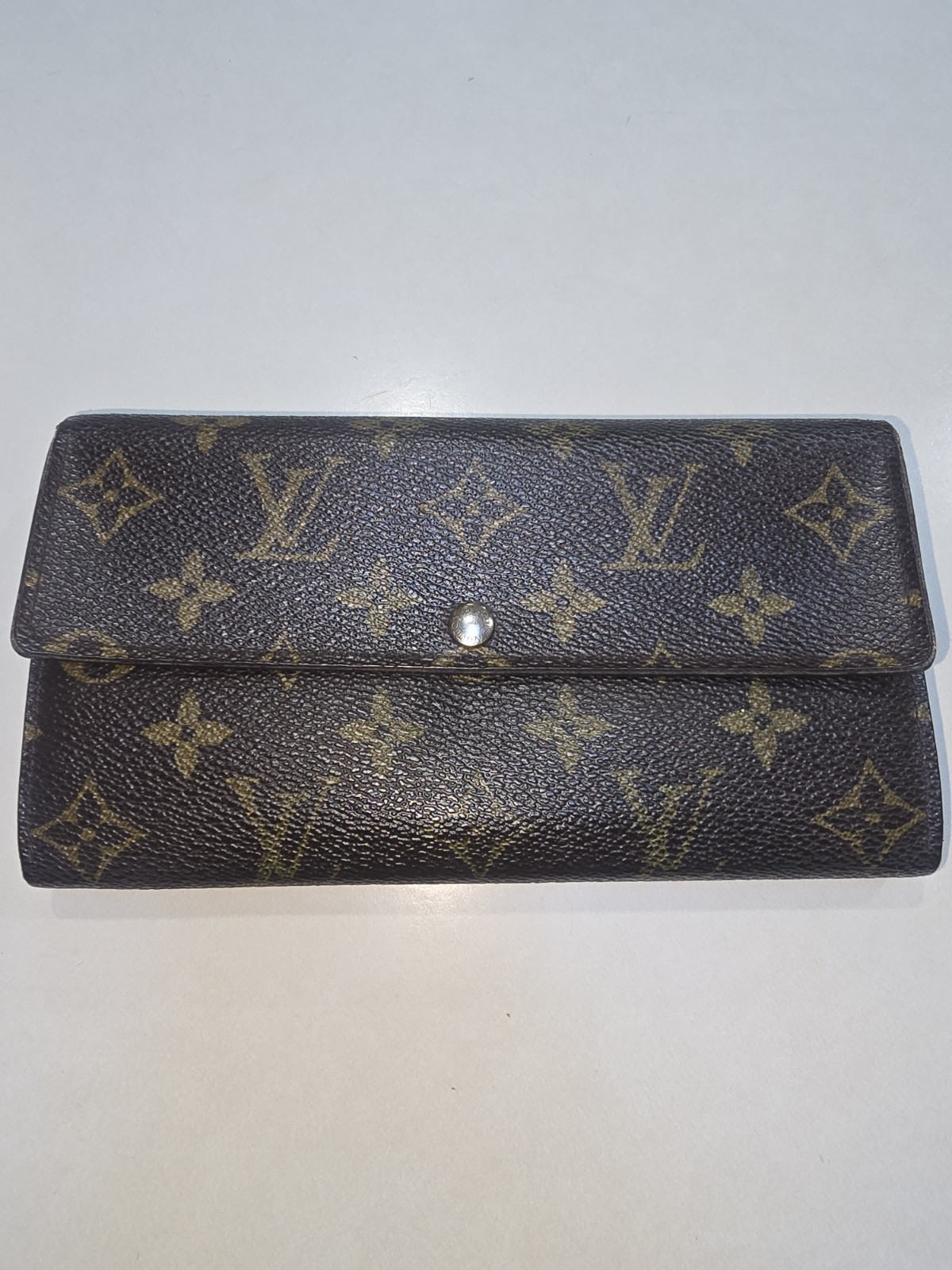 Louis Vuitton Monogram Sarah Wallet