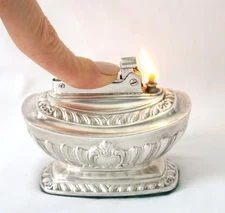 Vintage Silver Plate Ronson "GEORGIAN" Table Lighter in Working Condition c1940s