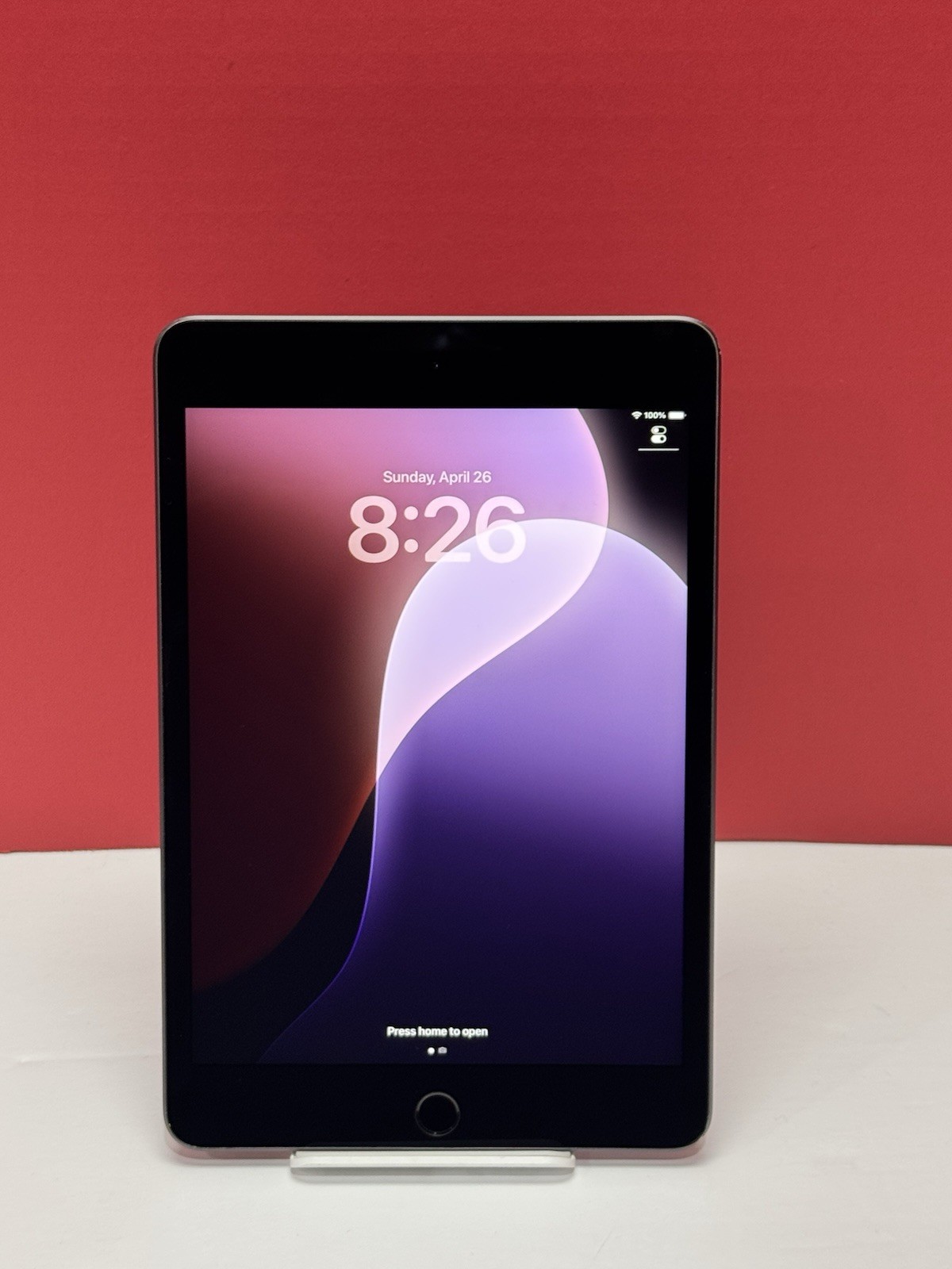 Apple iPad Mini (5th Gen.) 64GB Wi-Fi Only A2133 7.9in, Space Gray,  Very Nice