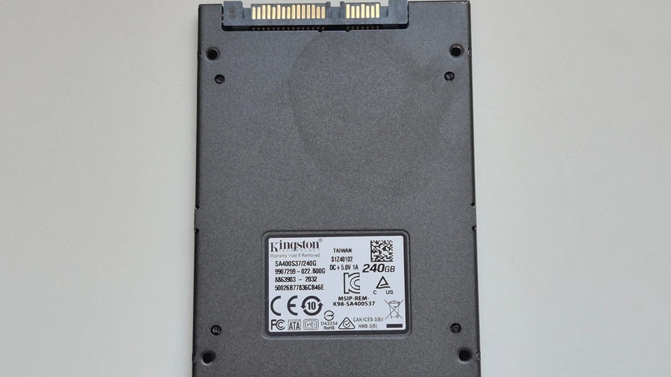 2x 240GB 2.5 inch SSD, Internal for laptop desktop (1x Kingston, 1x Intel) - Image 2 of 4