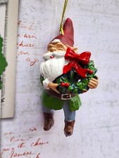 NEW GNOME WITH A WREATH CHRISTMAS ORNAMENT NWT WOODLAND