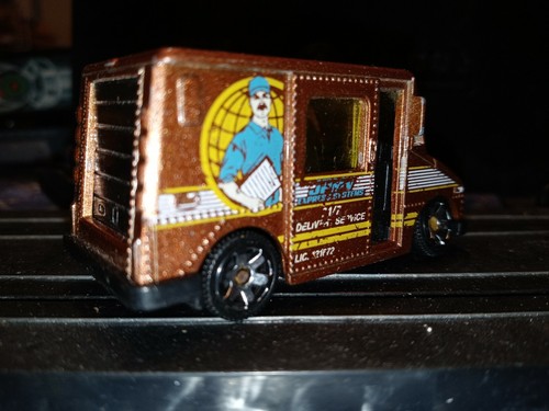 MATCHBOX DELIVERY SERVICE TRUCK JPMV  2015 Reissue 1999 Box Truck - Picture 3 of 12