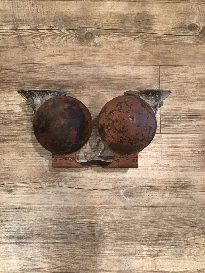 ~VERY RARE~ORIGINAL~ 1937 OLDSMOBILE F-37 Horns - Image 4 of 4