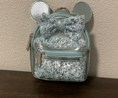 Disney Loungefly Arendelle Aqua Frozen Sequin Wristlet Micro  display picture 2