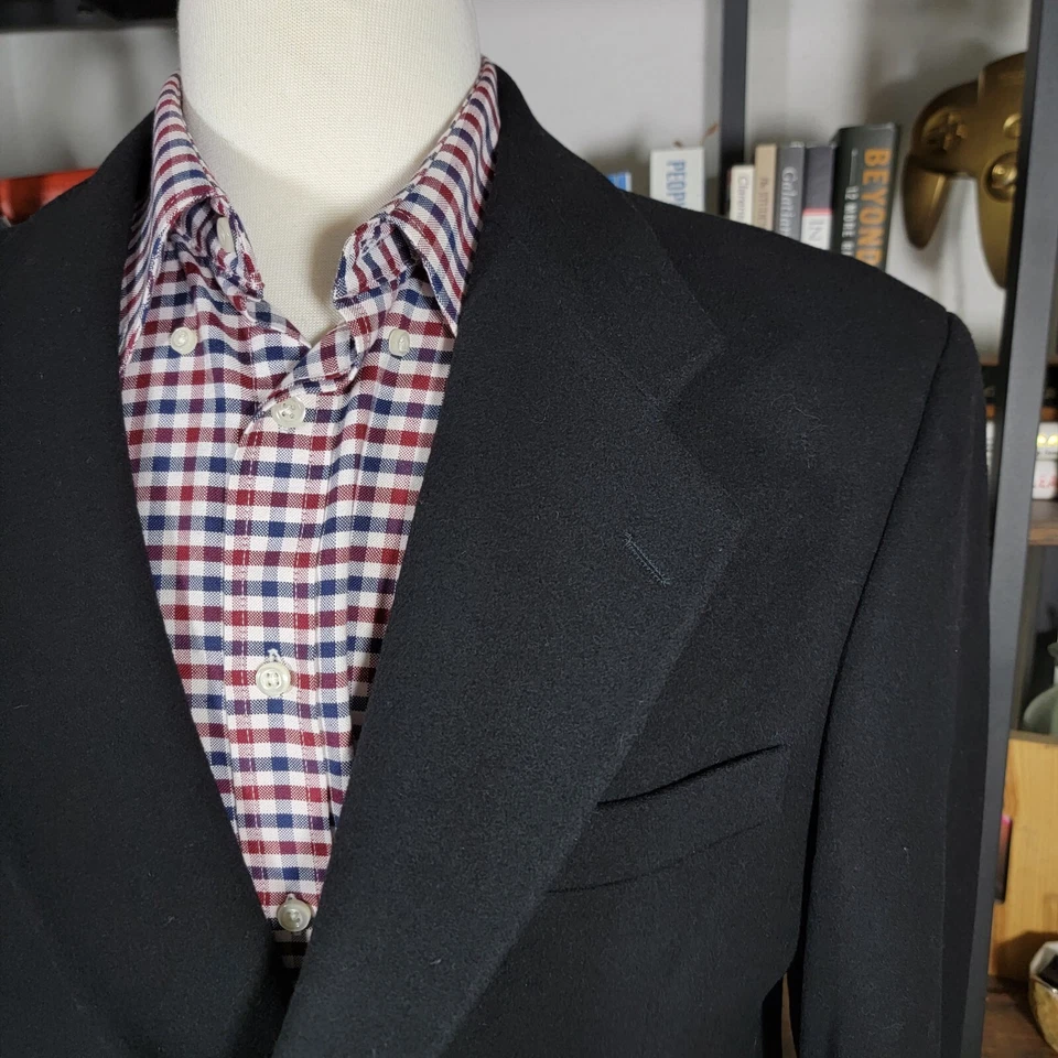 Abrigo deportivo de franela Chereskin para hombre tres botones negro mezcla de cachemir talla 44R Foto 4 de 4