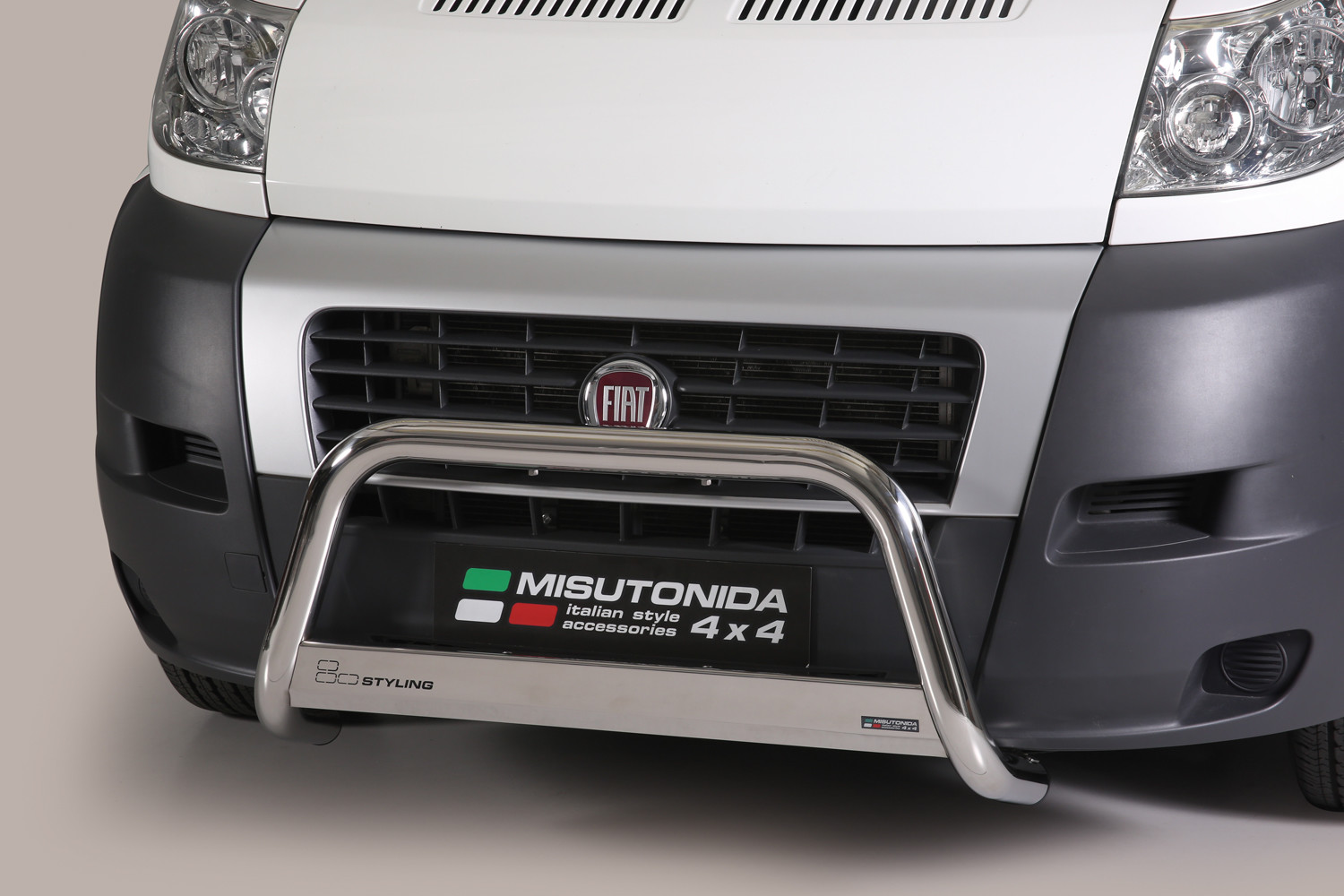 Pare buffle Fiat Ducato 2006-2013 en acier inoxydable chromé pour protection avant du fourgon