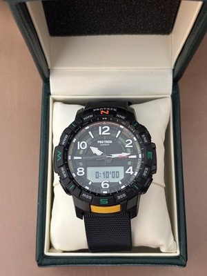 Casio PRO TREK PRT-B50 Digitaluhr Schwarz Kompass Thermometer Japan