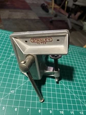 Vintage STANLEY No.702 Corner Woodworking Vice Table Clamp- USA