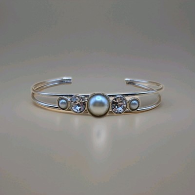 Paparazzi Bracelet - Wedding Walt White Pearl & Rhinestone Silver Cuff Bracelet
