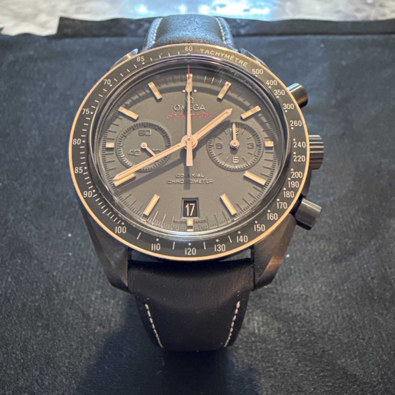 OMEGA Speedmaster Dark Side of The Moon Sedna Gold Black ceramic