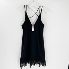 NWT Express Black V-Neck & Back Strappy Crochet Trim Lined Shift Dress Size 2