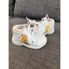 Y2K Vintage Disney Winnie the Pooh White Embroidered 3C Toddler Baby Shoes