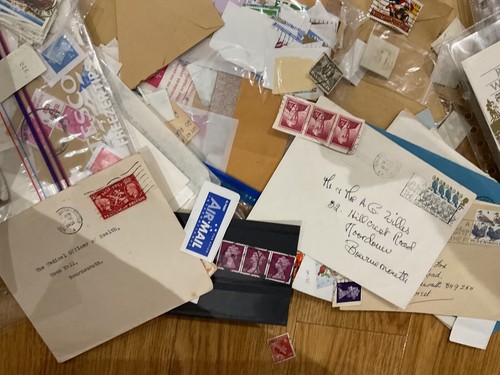 World Stamps clear out box. Very Messy lot! 8kg #w122 - Picture 16 of 18