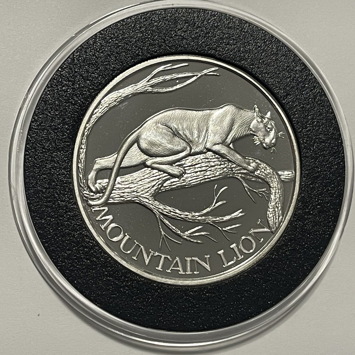 Mountain Lion Wildlife Series Coin 2 Troy Oz .999 Fine Silver Rare