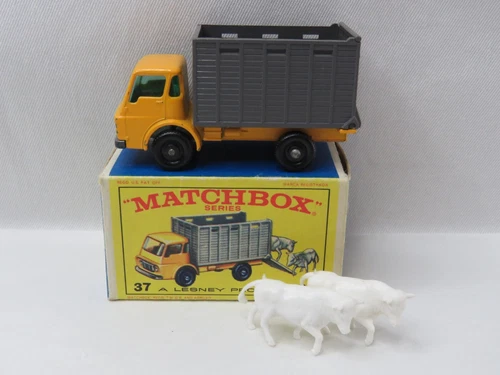 Vintage 1966 Lesney Matchbox #37 Dodge Cattle Truck w/Original Box England