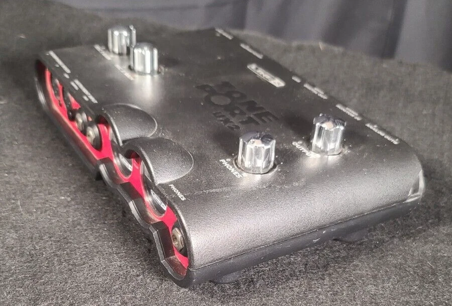 Line 6 TonePort UX2 Digital Recording Instrument Audio Interface USB computer - Image 4 of 4