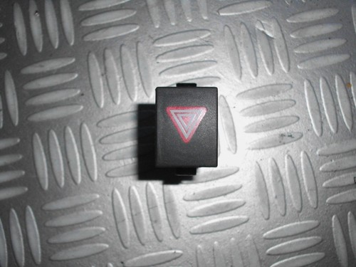 Schalter Warnblinklicht 6Q0953235A VW Polo 1.4 TDI 9 N