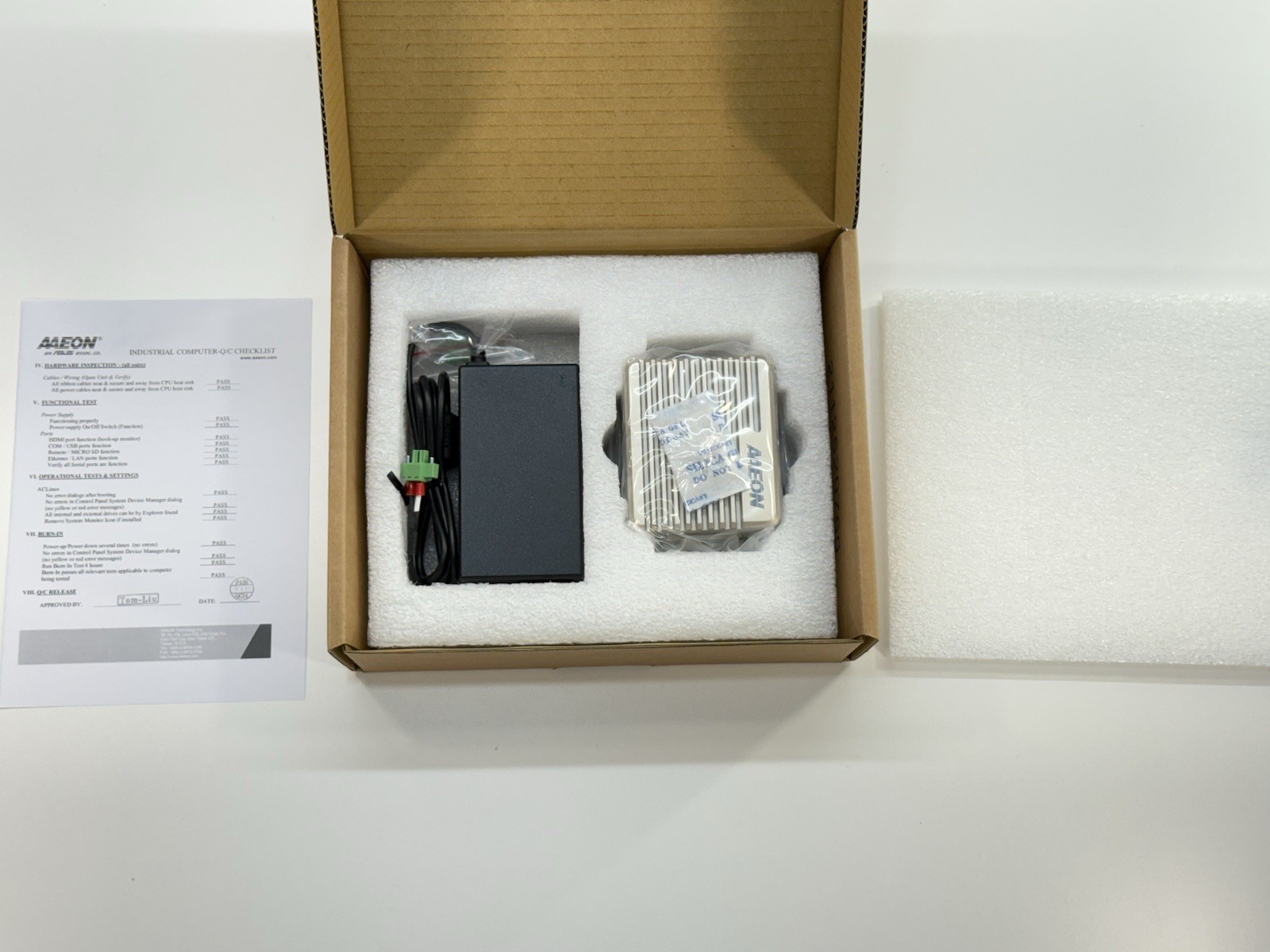 BOXER-8221AI-B1-1111 NVIDIA JETSON NANO B 16GB/4 Manufacturer Series BOXER AAEON