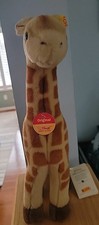 NWT Retired Plush Steiff Giraffe, German manufacturer Margarete Steiff.