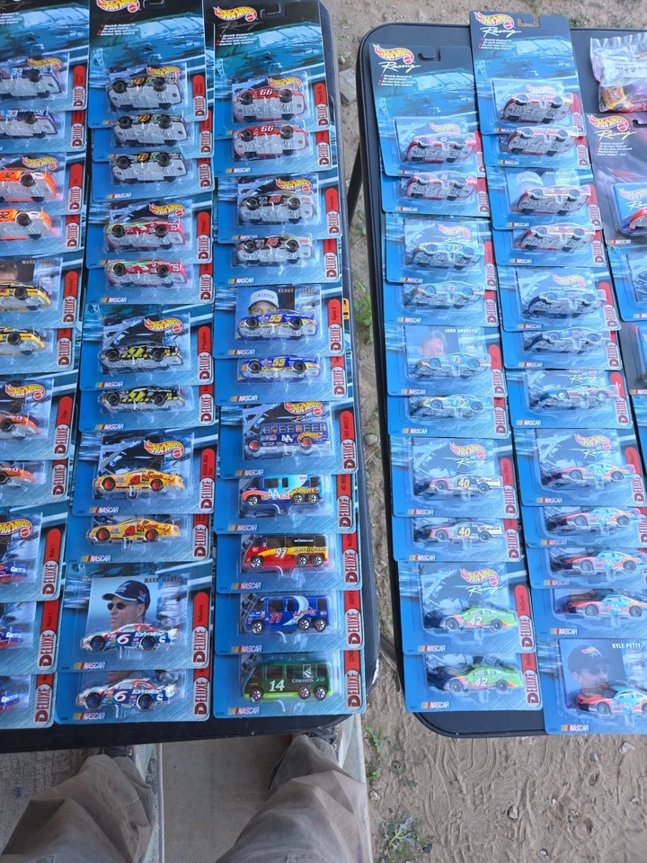 Lot of 80 Hot Wheels 1:64 Diecast: 1999 RACING Nascar Deluxe Kyle Petty - Image 3 of 4