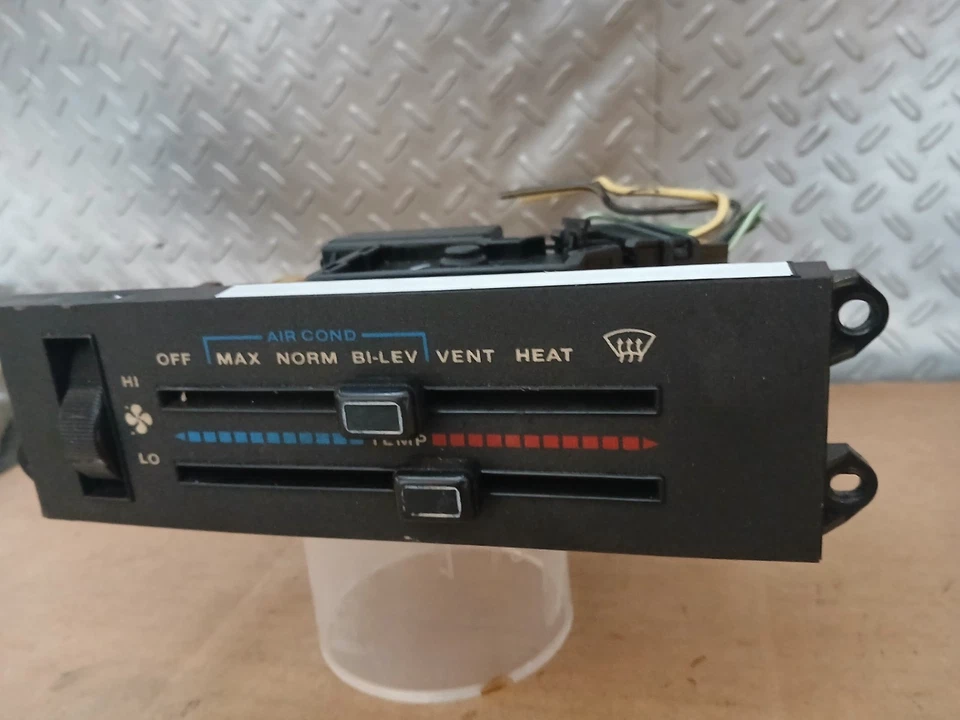 1988-1996 OEM Jeep Cherokee Manual HVAC Temp Climate Control Unit with Plugs - Image 4 of 4