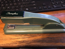 GREEN SWINGLINE STAPLER WITH BOX OF STAPLES