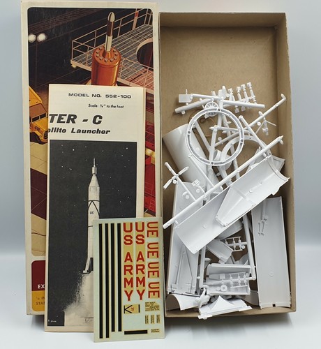ESPACIO: KIT MODELO DE VEHÍCULO DE LANZAMIENTO DE SATÉLITE JUPITER C EXPLORER POR HALCÓN EN 1966 - Imagen 7 de 11