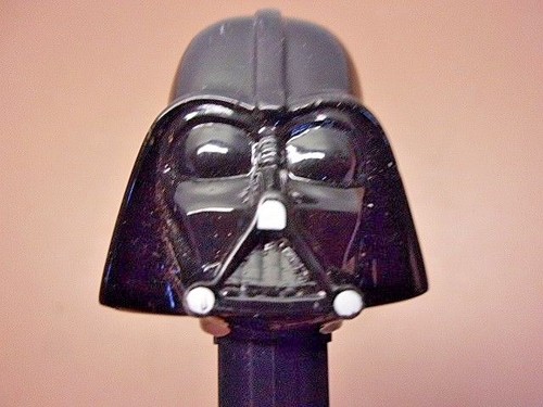 Vintage 1997 PEZ DARTH VADER Pez 