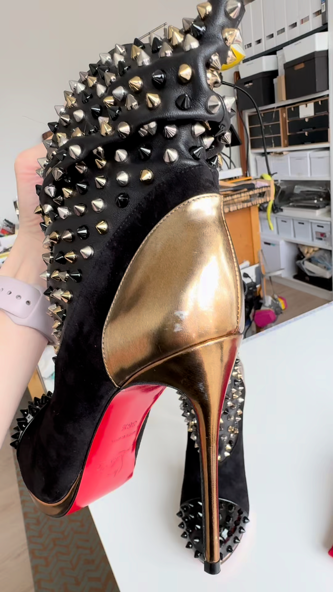 Christian Louboutin Spiked Ankle Boots Black/Gold Size 6.5 Red