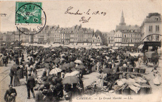 59 CPA ANIMEE 1909 CAMBRAI LE GRAND MARCHE