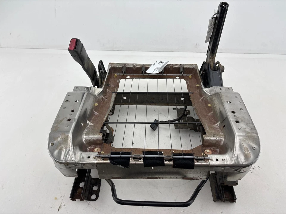 2003-2007 Chevrolet Silverado 1500 Front Left Lower Seat Track Frame OEM - Image 2 of 4