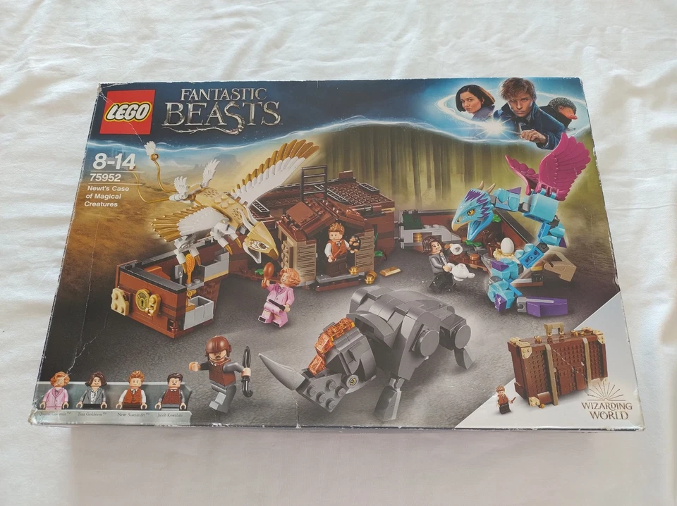 LEGO Harry Potter 75952 Newt's Case of Magical Creatures, foto 1 di 5