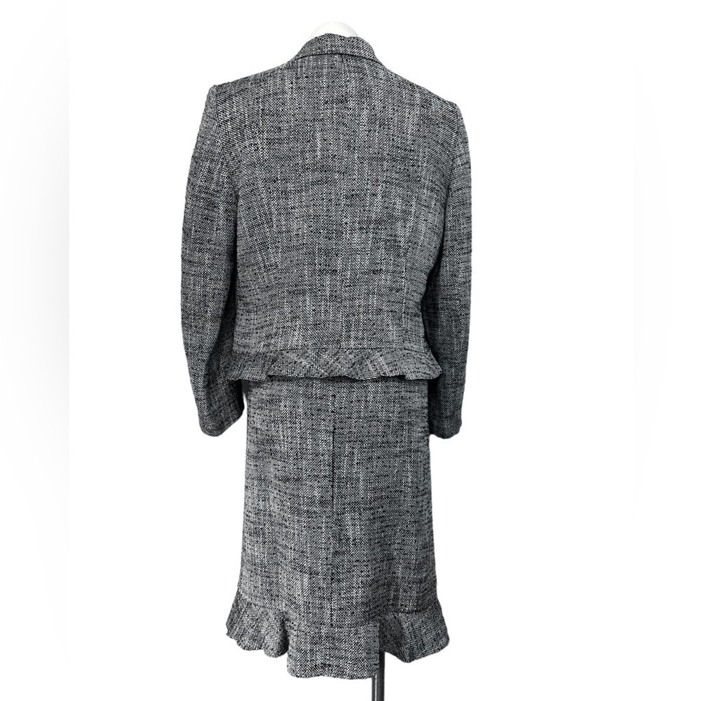 Le Suit skirt suit size 12 black white tweed long sleeve career knee length