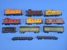 HO Scale Caboose rolling stock lot of 11