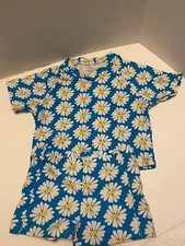 Girls Toddler Bathing Suit Shirt  Shorts Light Blue/daisies. 5T