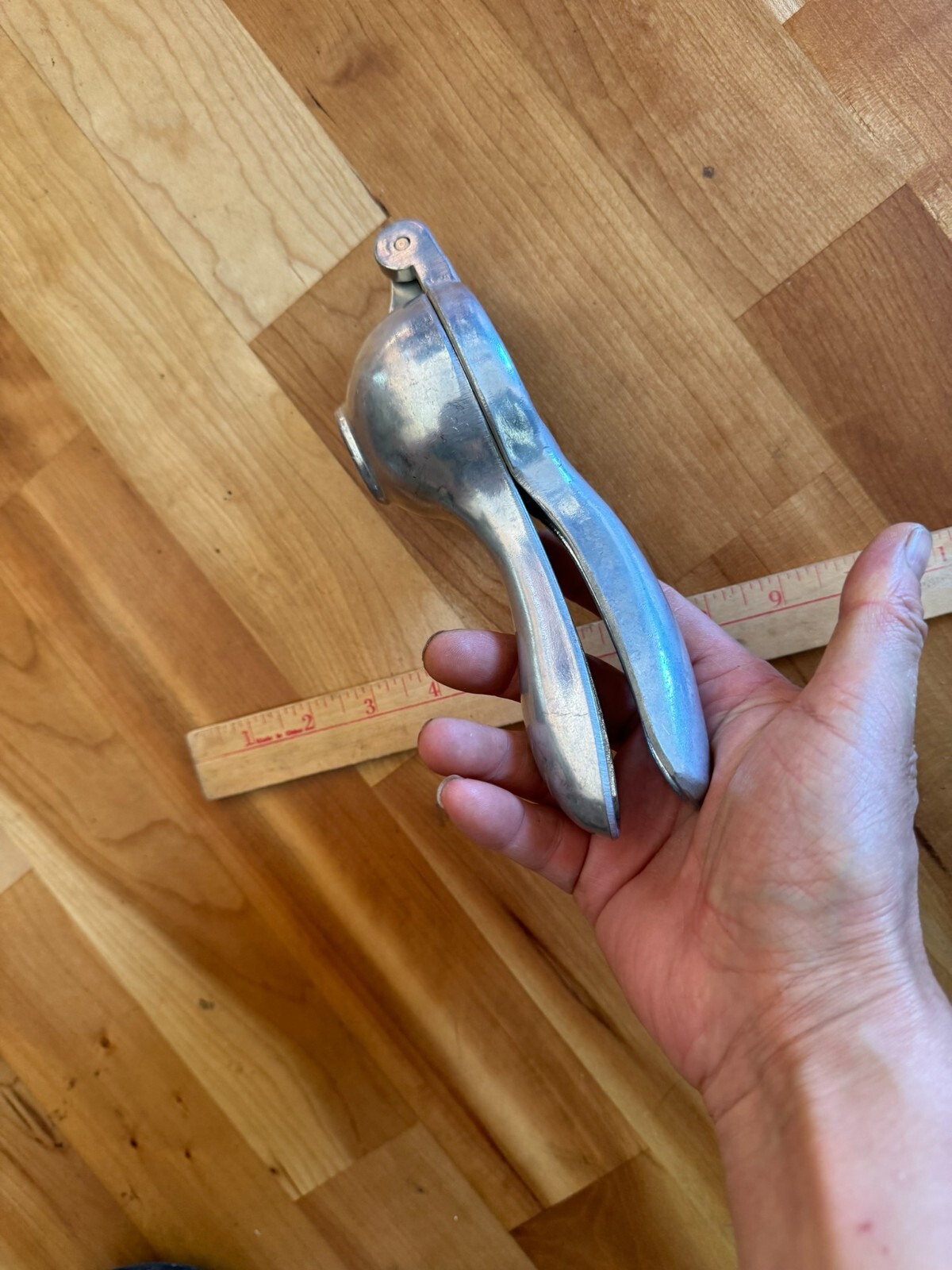 Vintage Kitchen Gadget Heavy Duty large Aluminum Fruit garlic press 8