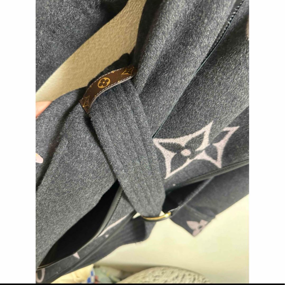 Louis Vuitton Grey Wool Long Coat Flower Pattern Size 36 Used with Cover image 4