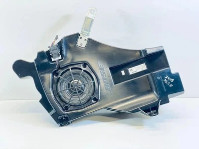 AUDI A3 Sportback 8PA Subwoofer 8P4035382A 1.97 Diesel 103kw 2008 30680074 - Photo 1/4