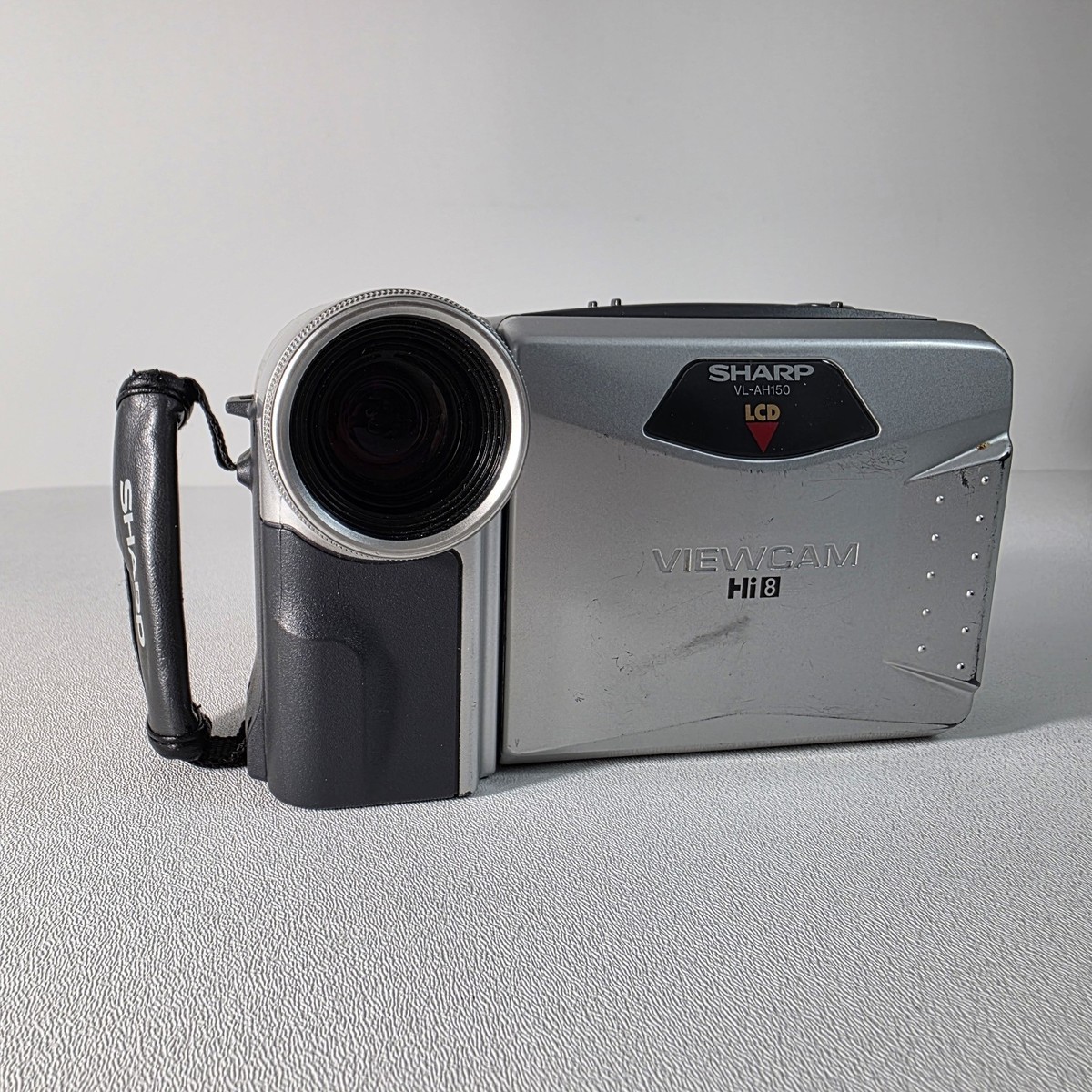 Sharp Viewcam VL-AH150 Hi8 Video Camcorder 400x 270 Rotating Video