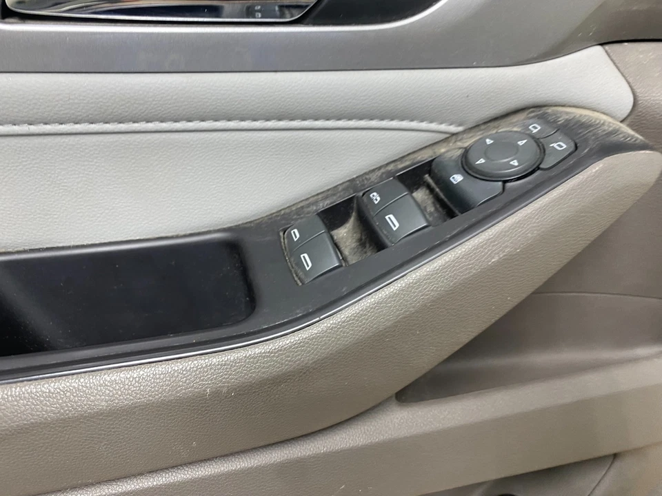 2018-2021 Chevrolet Traverse Front Left Driver LH Side Panel Door Trim S4289 DG - Image 4 of 4