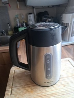 BOSCH TWK4P440GB DESIGNLINE STAINLESS STEEL CORDLESS KETTLE