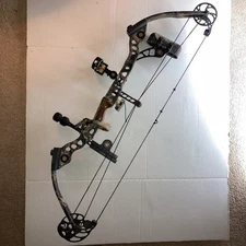 Mathews Ovation Solocam Compound Bow 70 Lb Camo w/ Quiver & Stabilizer