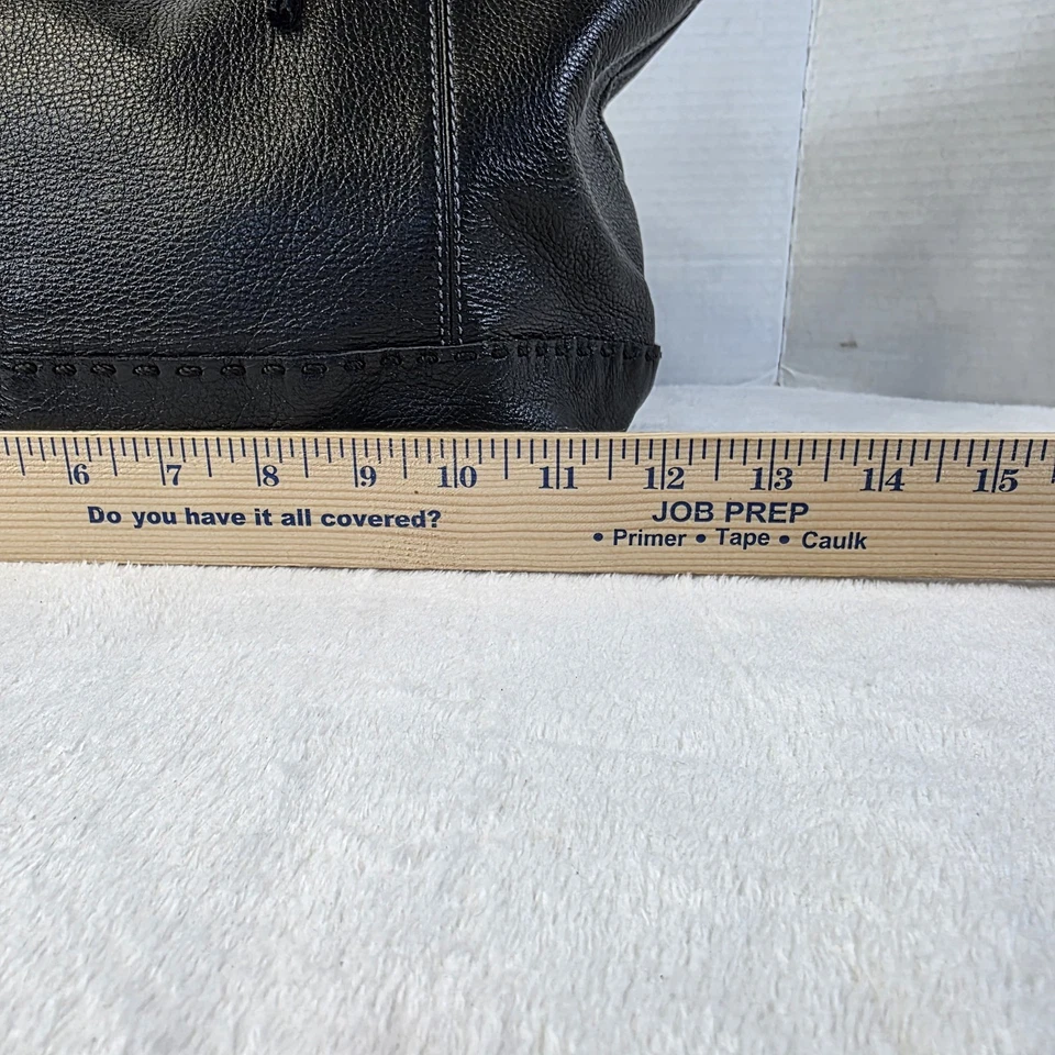 Bolso de mano de cuero granulado negro The SAK Foto 2 de 4