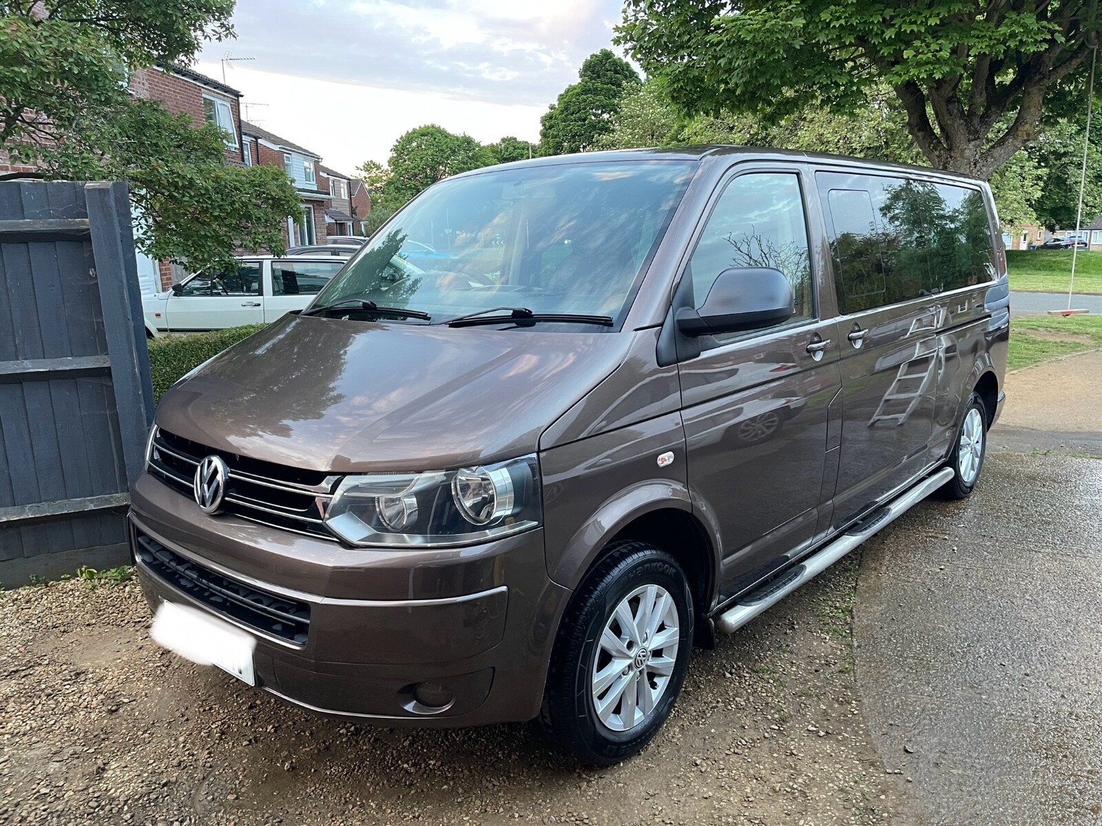 Volkswagen Transporter Shuttle T5.1 Rare Metallic Toffee Brown 9