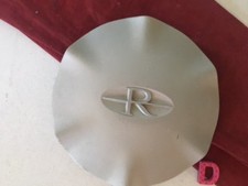 D 1 Oem Single 1995-1999 Buick Riviera Center Cap To Fit 16 Rim 25602312 D 1 Oem Single 1995-1999 Buick Riviera Center Cap To Fit 16 Rim 25602312